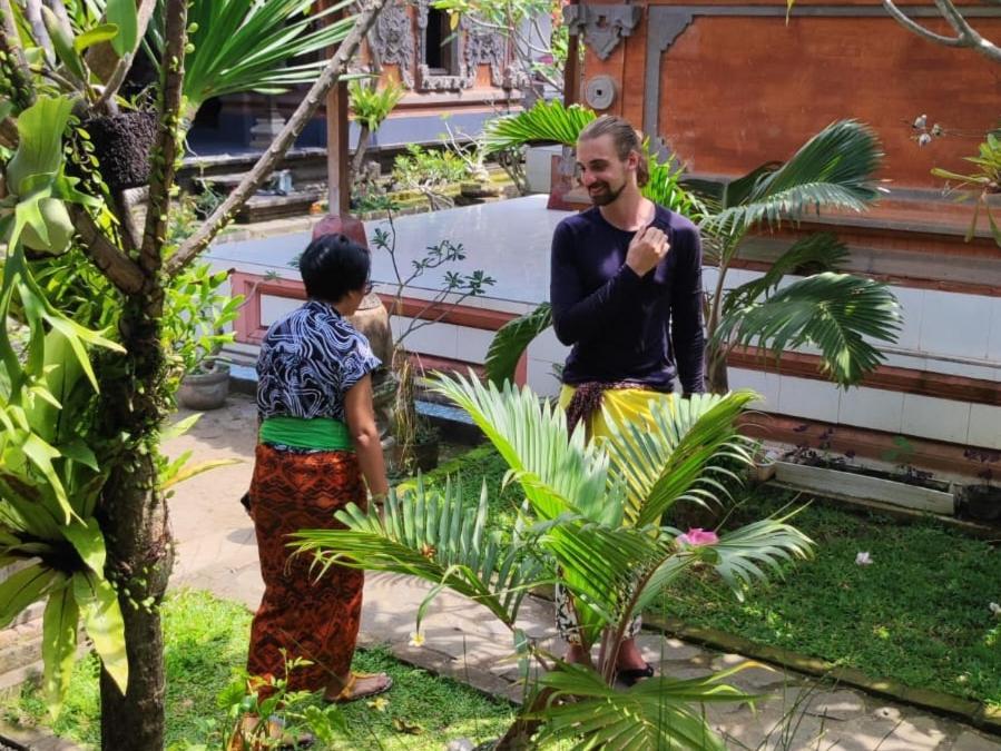 Serongga Guest House Lebih Ngoại thất bức ảnh