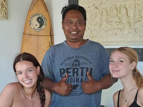 Serongga Guest House Lebih Ngoại thất bức ảnh
