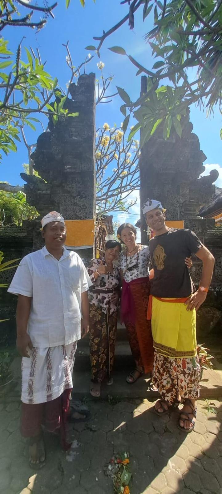 Serongga Guest House Lebih Ngoại thất bức ảnh