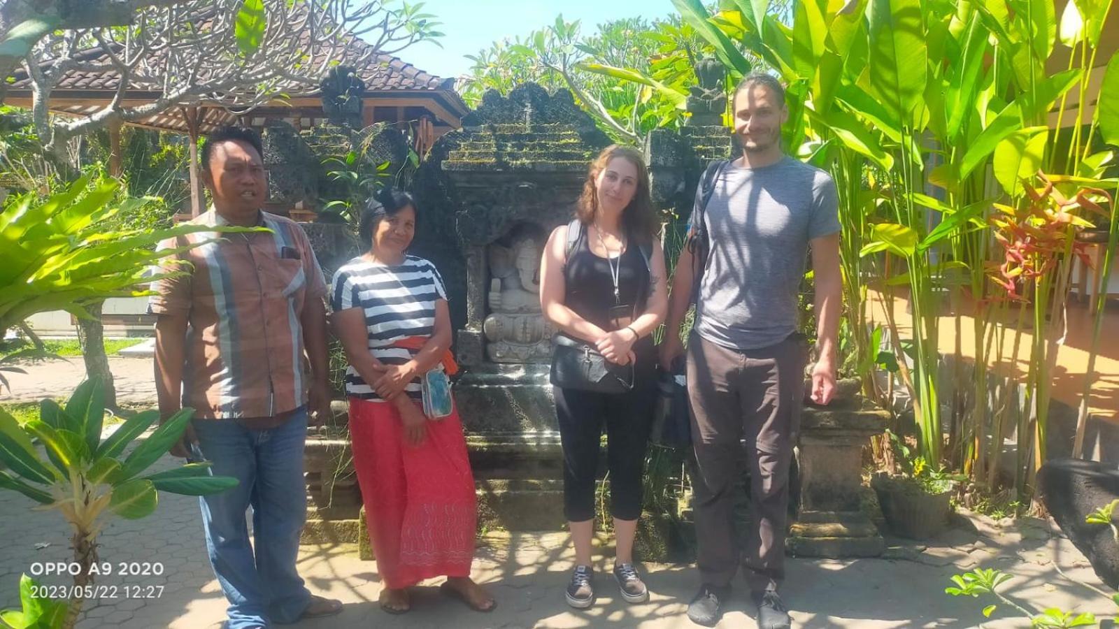 Serongga Guest House Lebih Ngoại thất bức ảnh