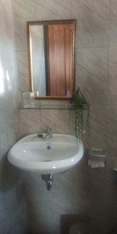 Serongga Guest House Lebih Ngoại thất bức ảnh